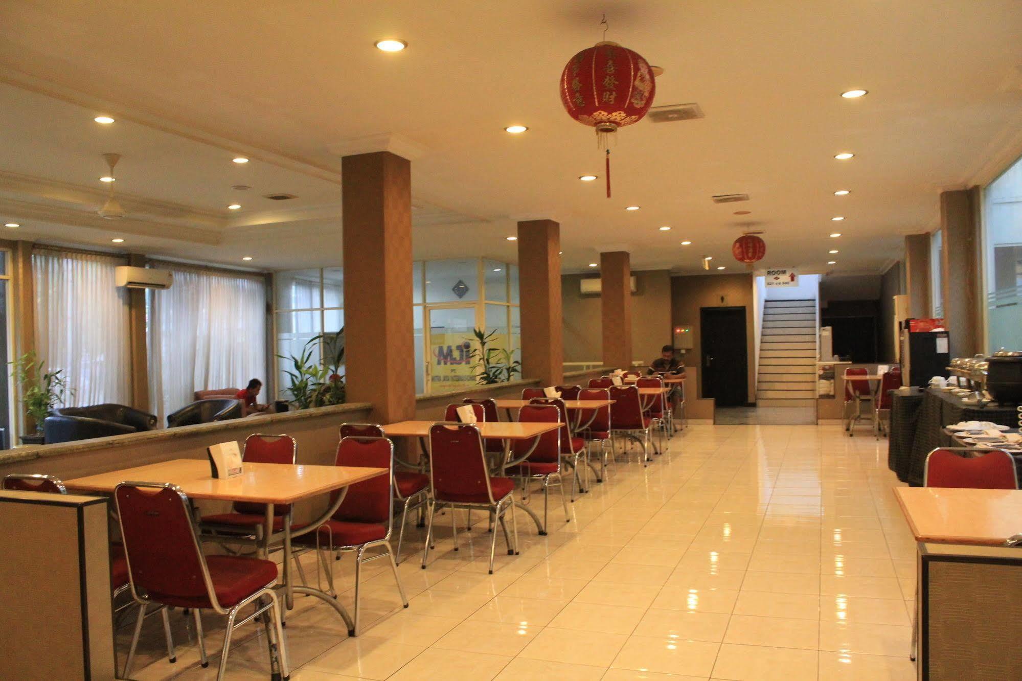 Hotel Sinar 3 Sedati Buitenkant foto