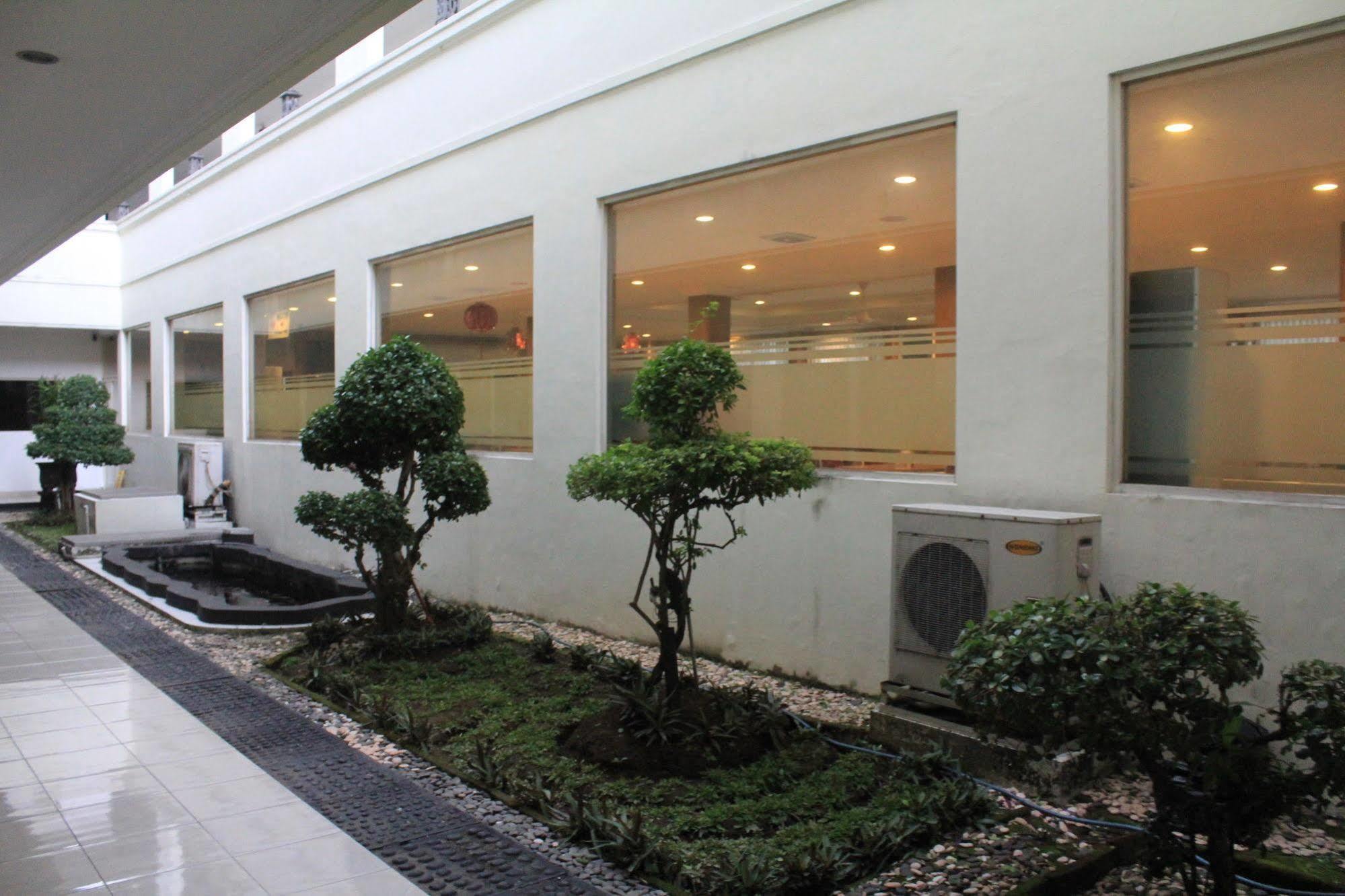 Hotel Sinar 3 Sedati Buitenkant foto